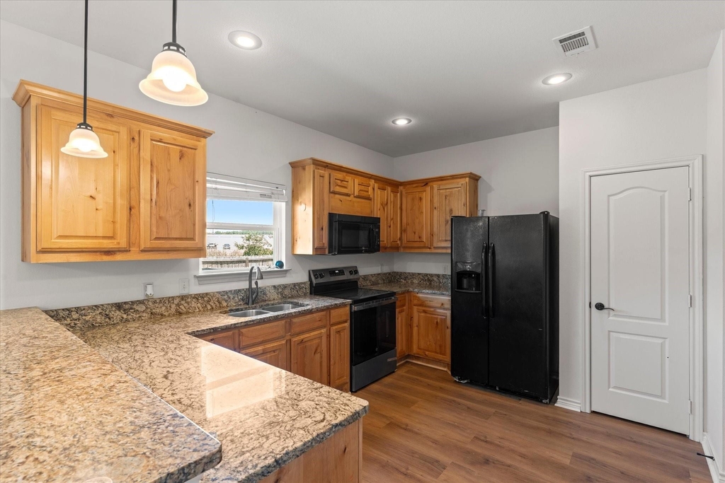 210 Lasso Circle - Photo 10