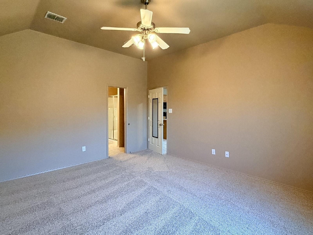 633 Canoe Way - Photo 18