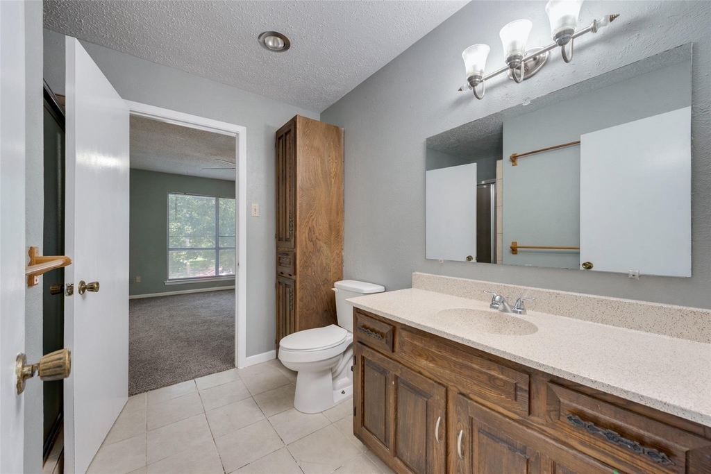 209 N Saint Johns Drive - Photo 16