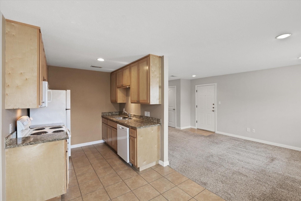 2016 Paisley Drive - Photo 8