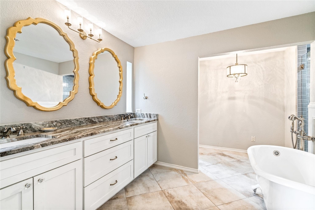 8921 Crosswind Drive - Photo 19