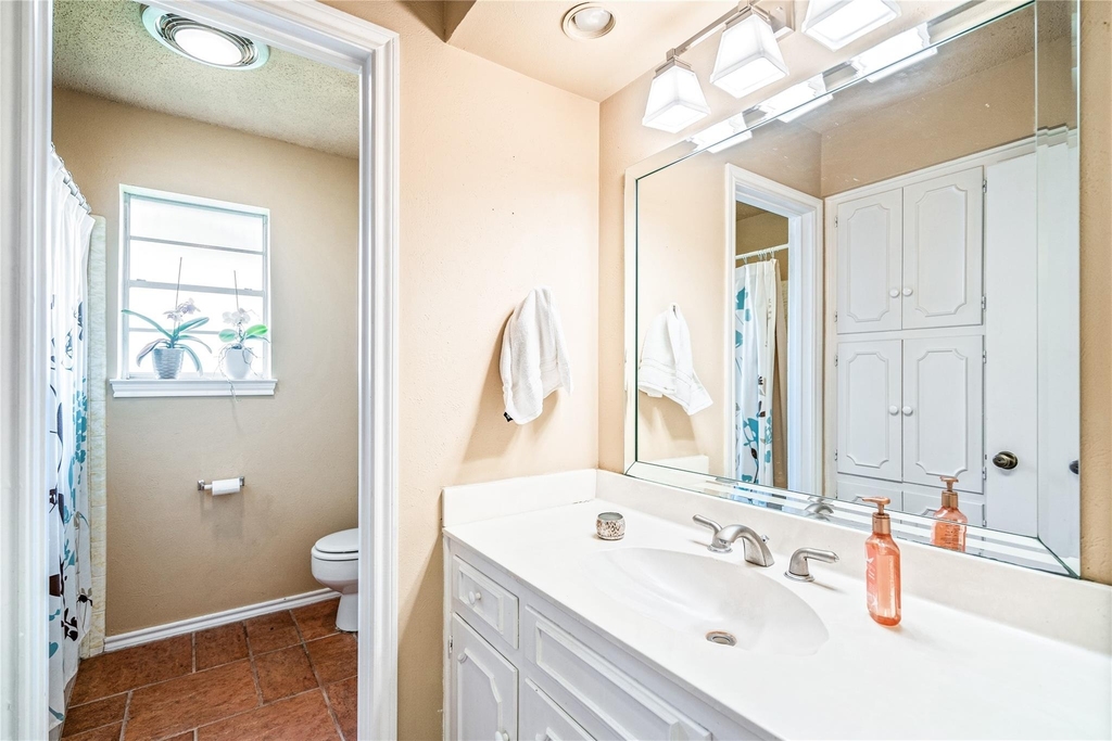 8921 Crosswind Drive - Photo 25