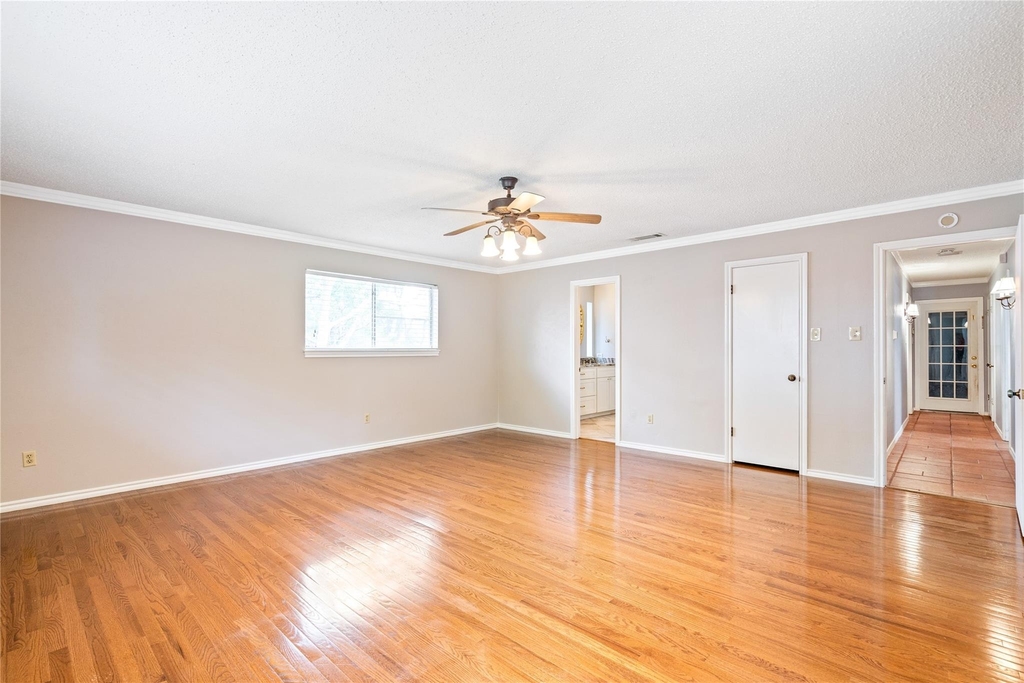 8921 Crosswind Drive - Photo 17