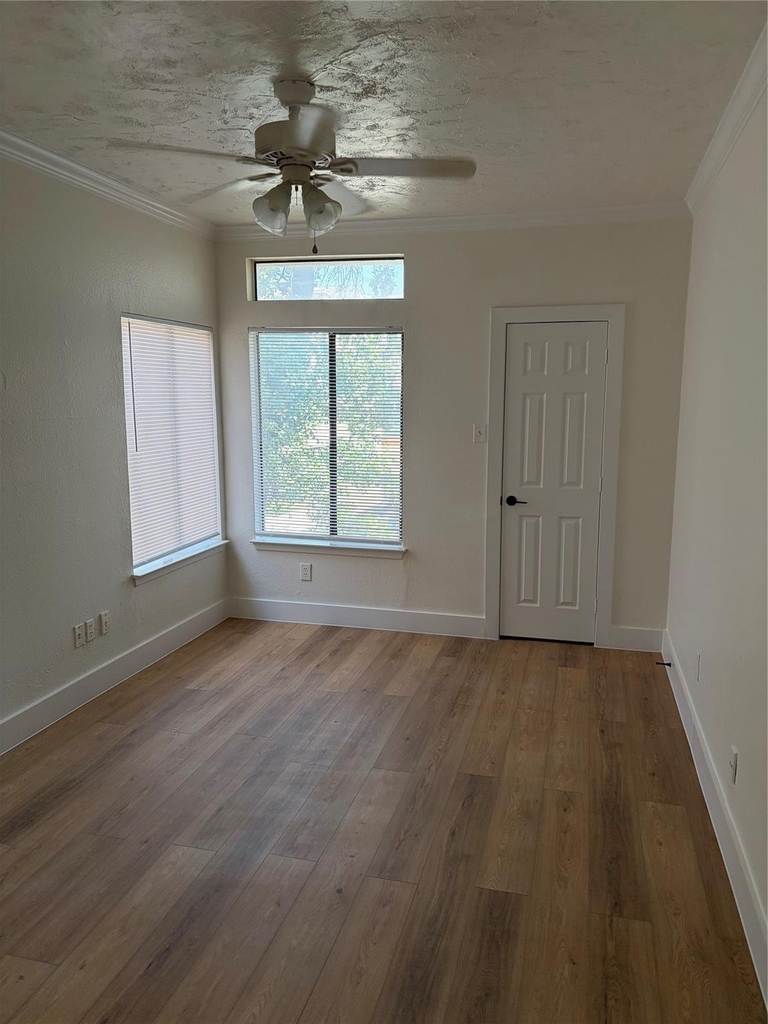5550 Spring Valley Road - Photo 10