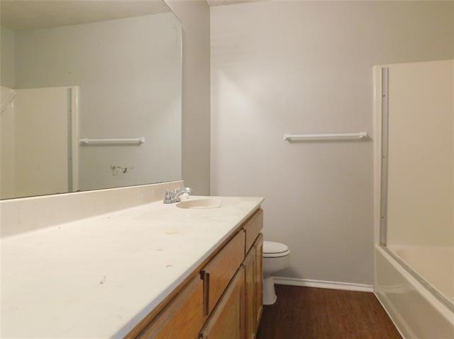 2214 Bernard Street - Photo 8