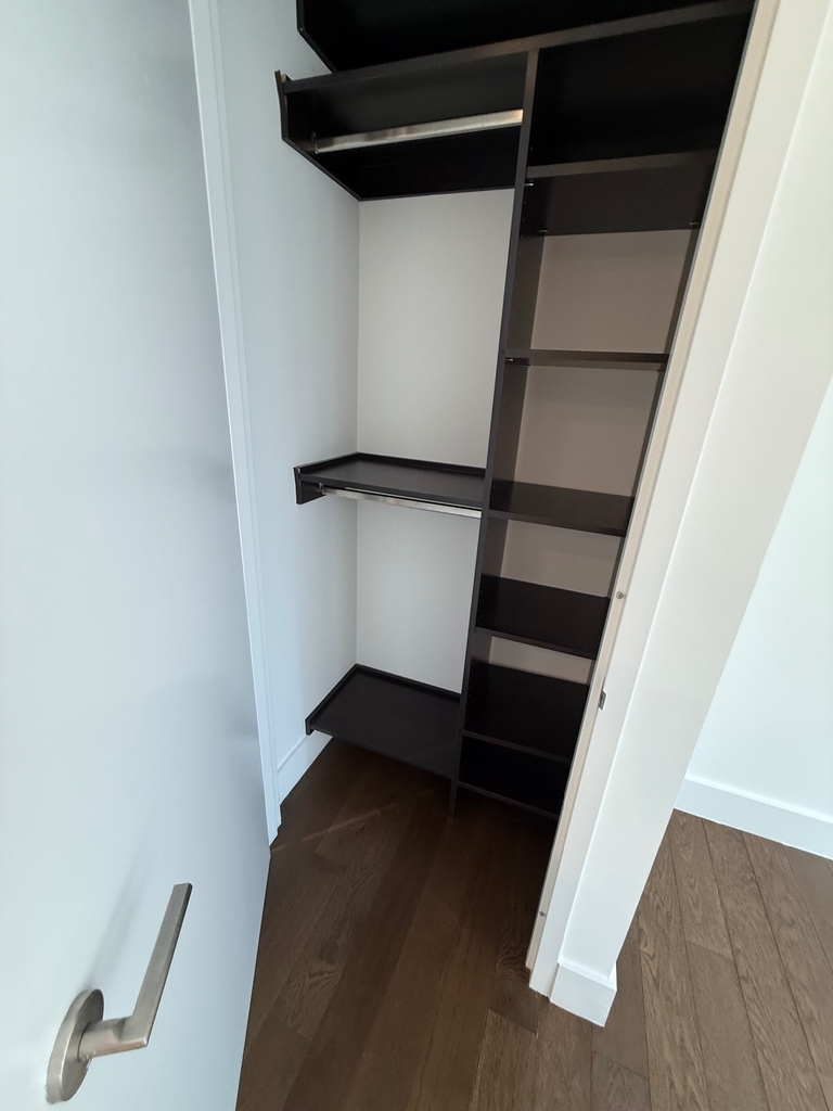 222 East 44th Street - Photo 6