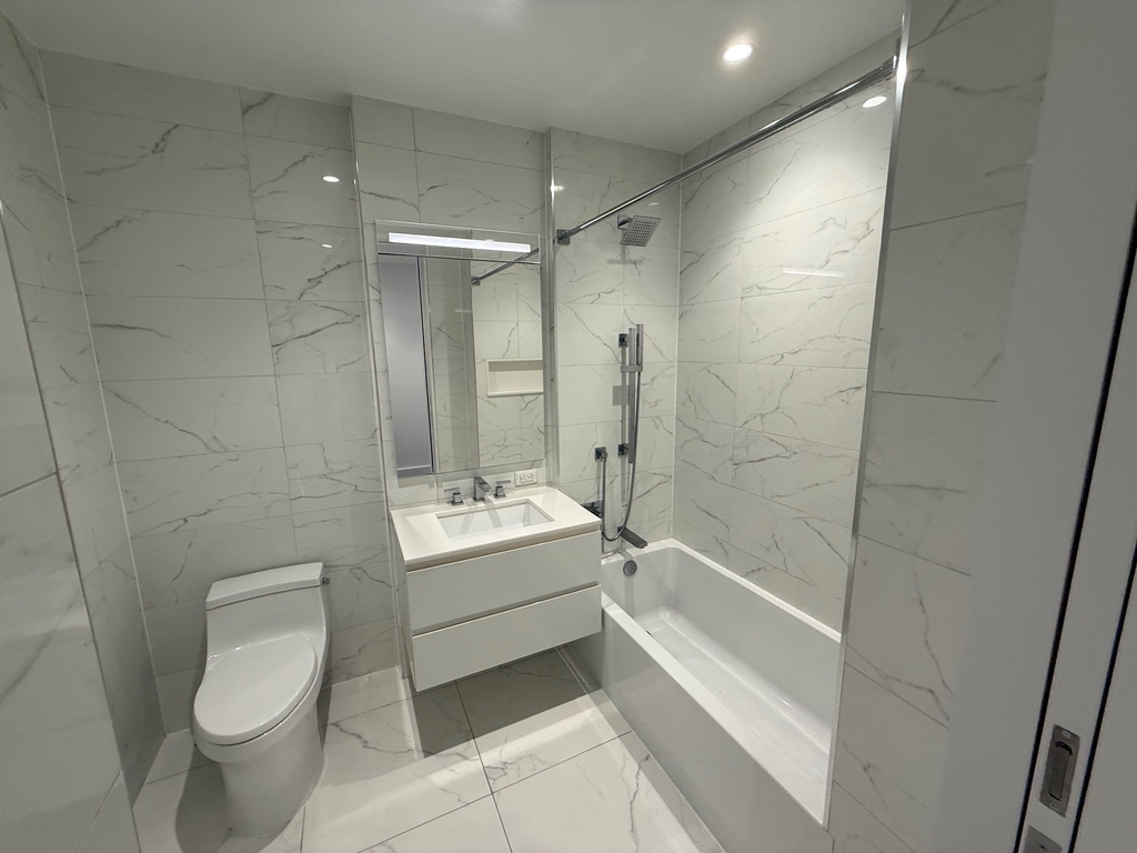222 East 44th Street - Photo 11