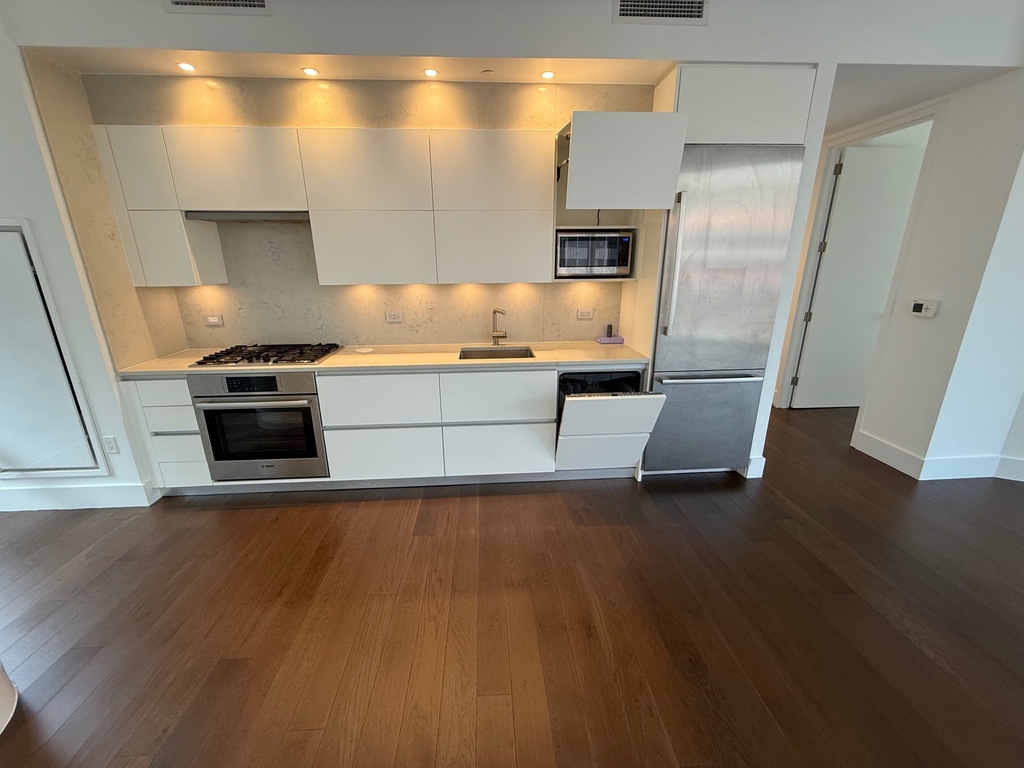 222 East 44th Street - Photo 1