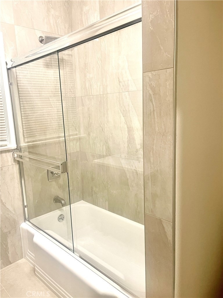 5758 Vineland Avenue - Photo 9