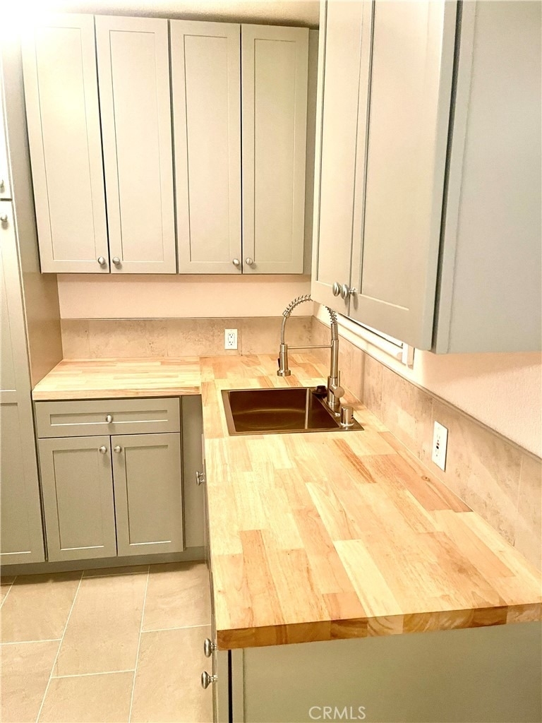 5758 Vineland Avenue - Photo 17