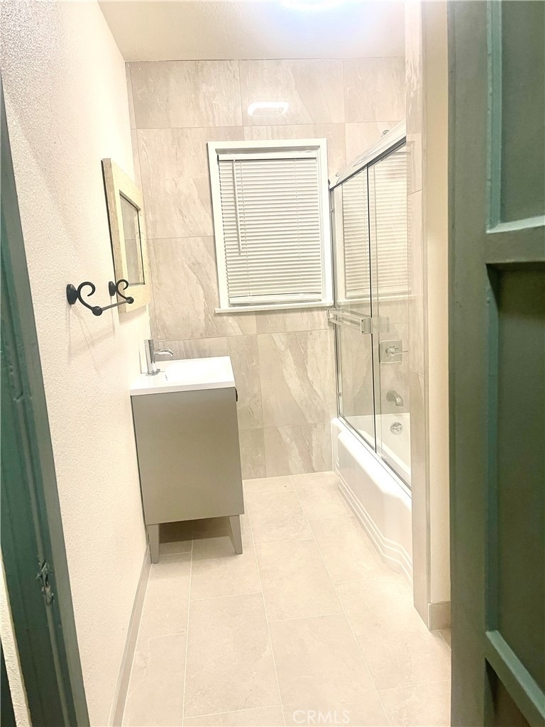 5758 Vineland Avenue - Photo 7