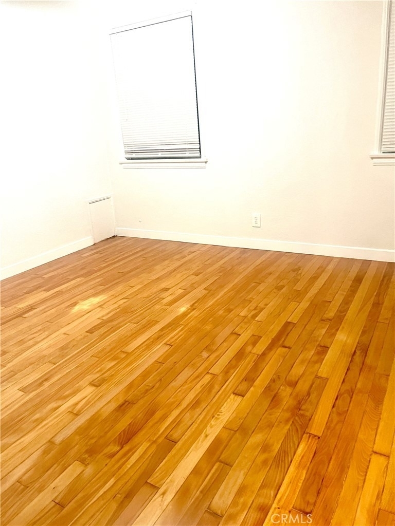 5758 Vineland Avenue - Photo 12