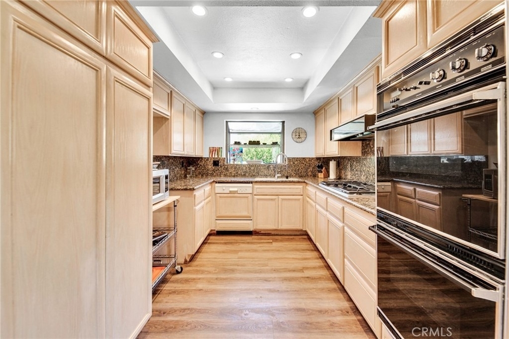 21900 Marylee Street - Photo 7