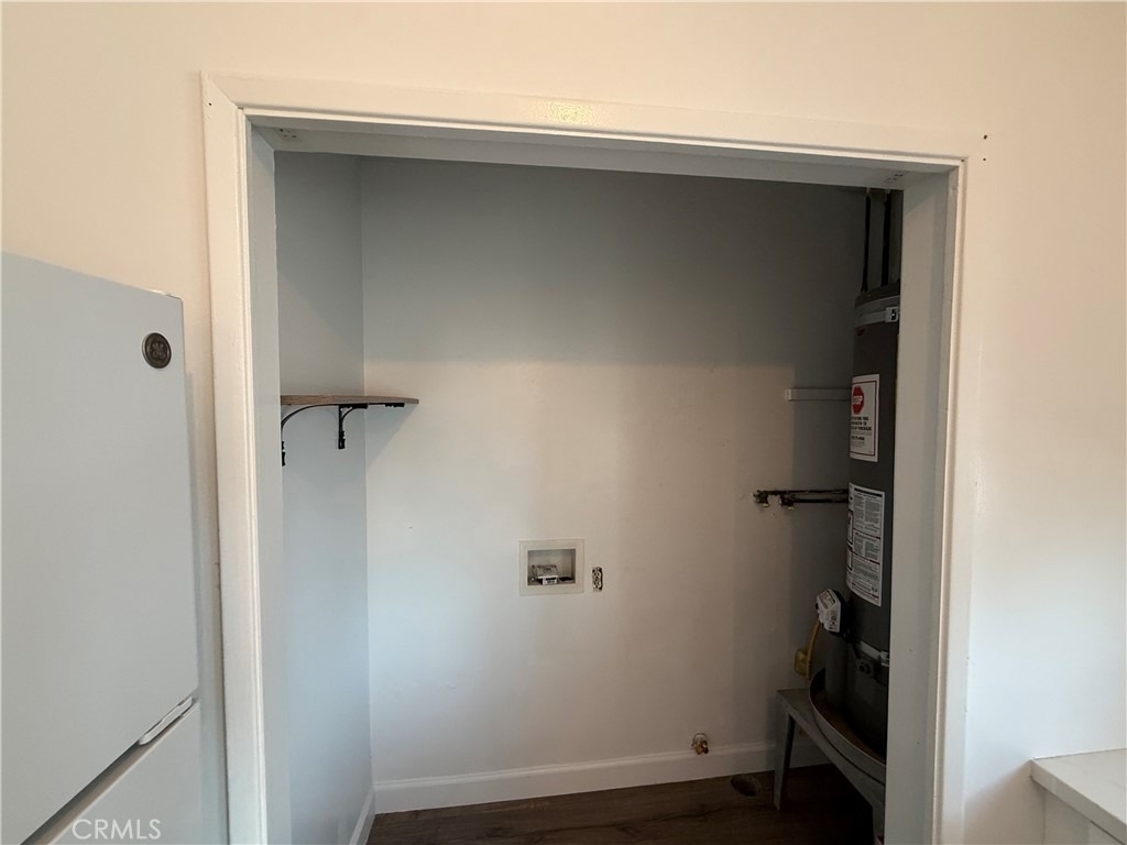 1023 W 19th Street - Photo 10