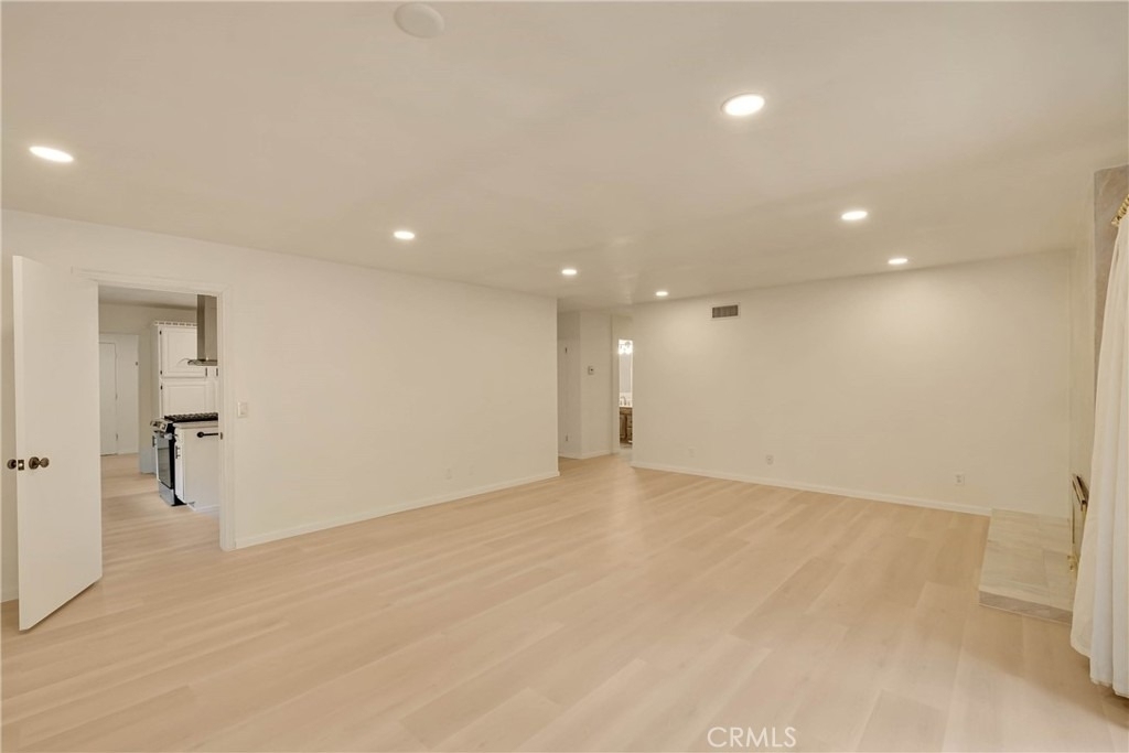 6551 Abbottswood Drive - Photo 7
