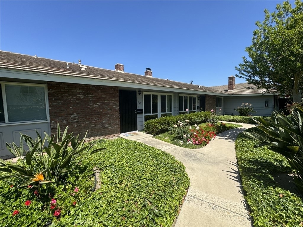 1225 E 1st - Photo 3