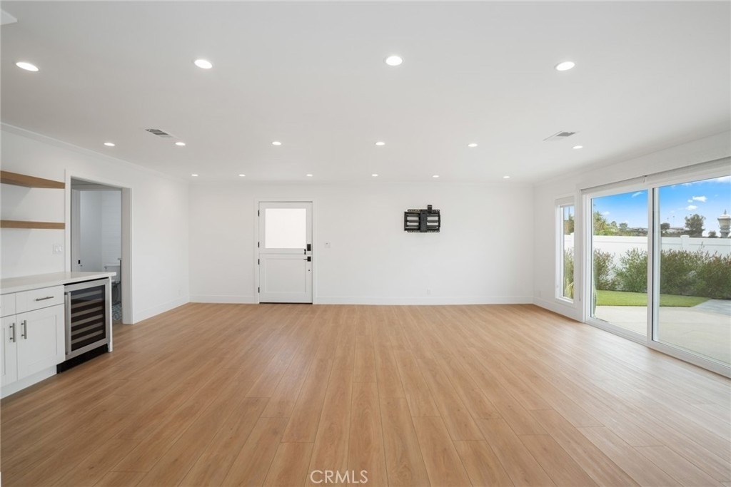 946 Avenida Presidio - Photo 7