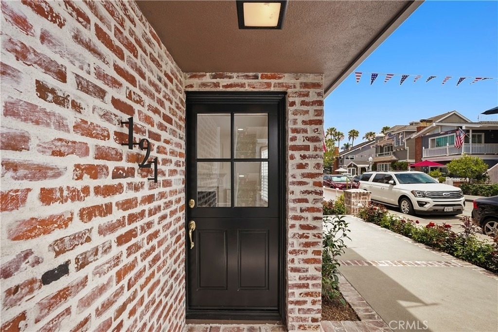 121 Topaz Ave - Photo 3