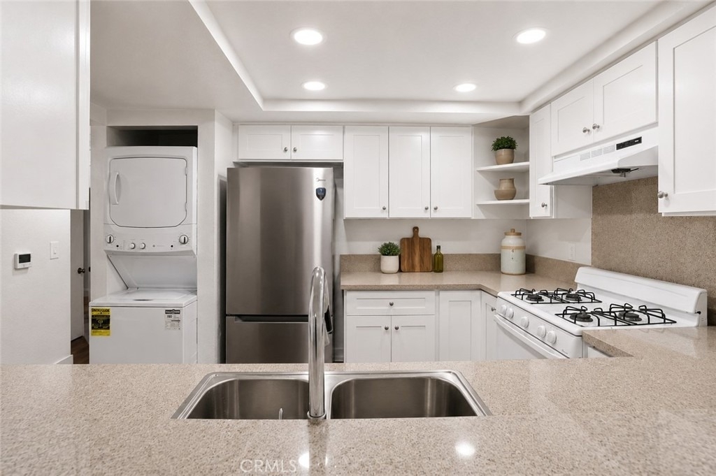 11808 Hamlin Street - Photo 1