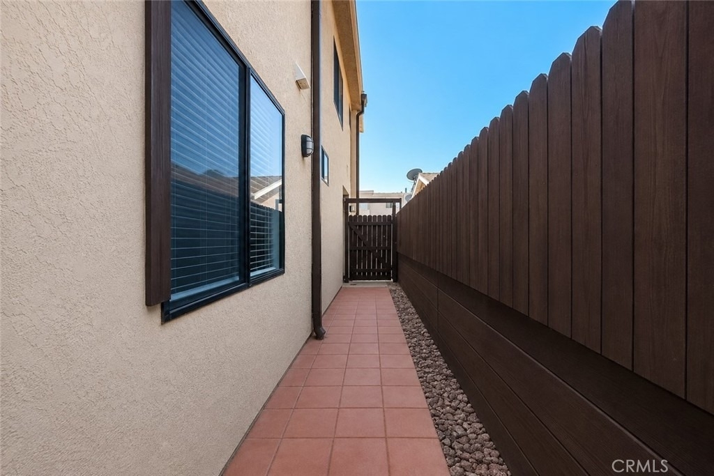 11808 Hamlin Street - Photo 14