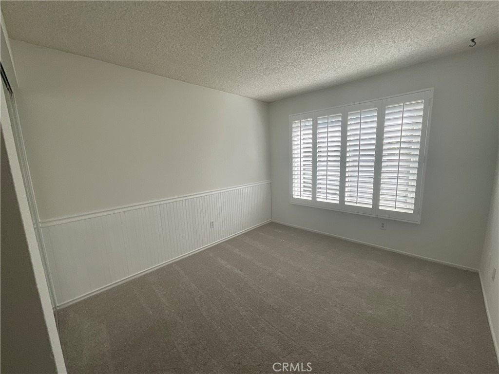 543 Victoria Street - Photo 19