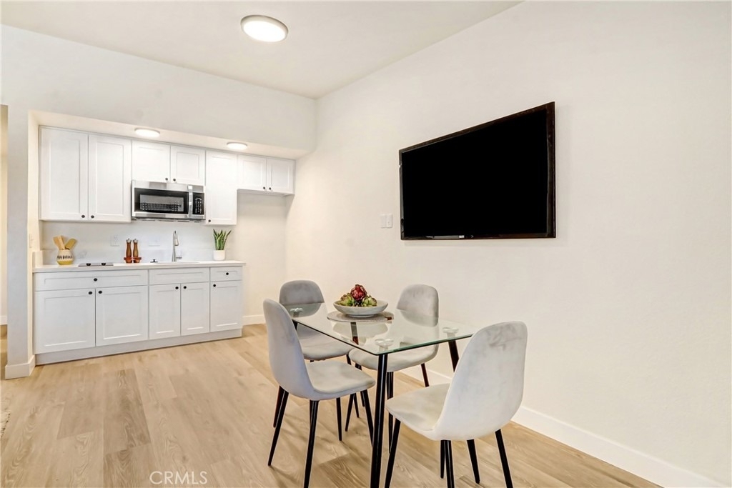 1706 Sessums Drive - Photo 3