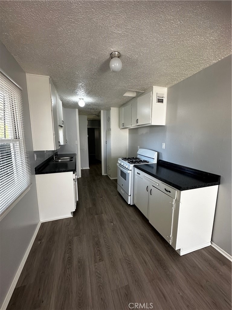 6590 Piccadilly Street - Photo 3