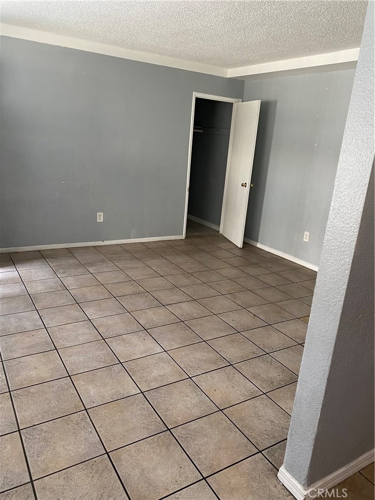 170 E Olive - Photo 4