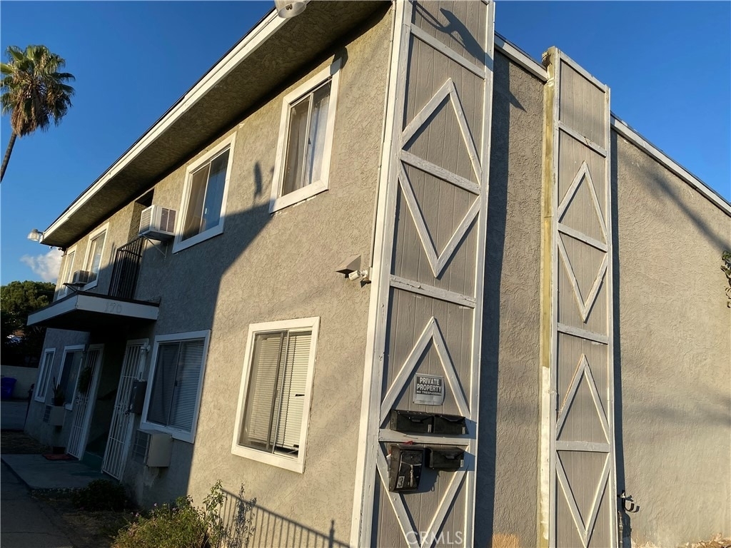 170 E Olive - Photo 0