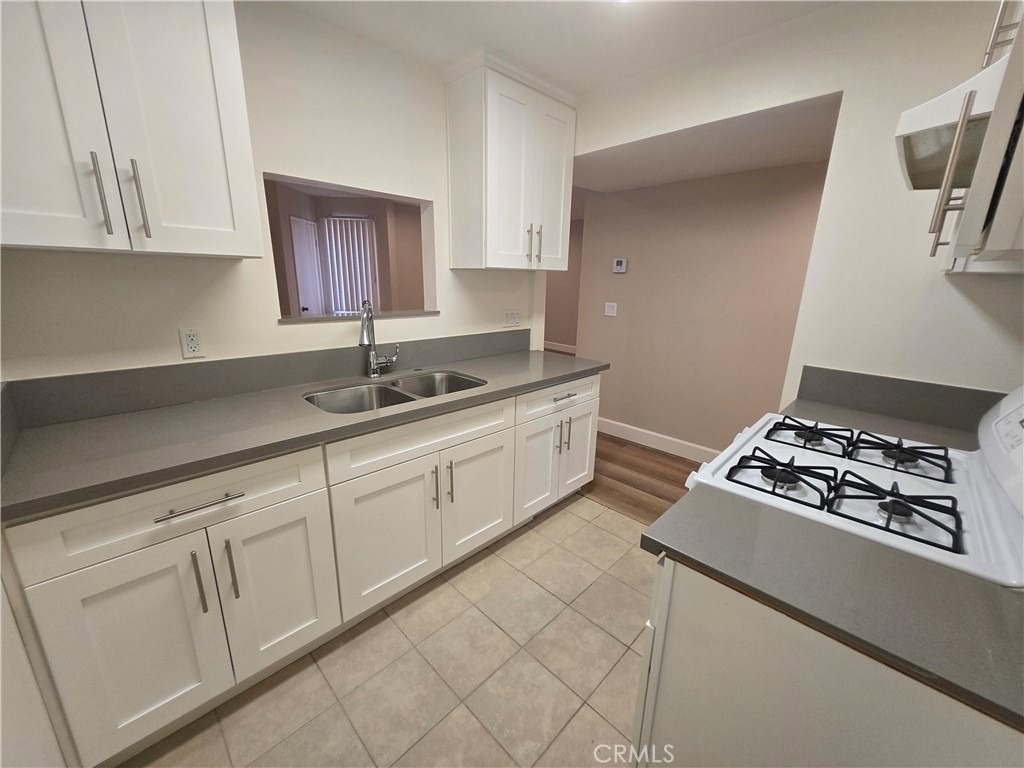 1010 E Maple - Photo 9
