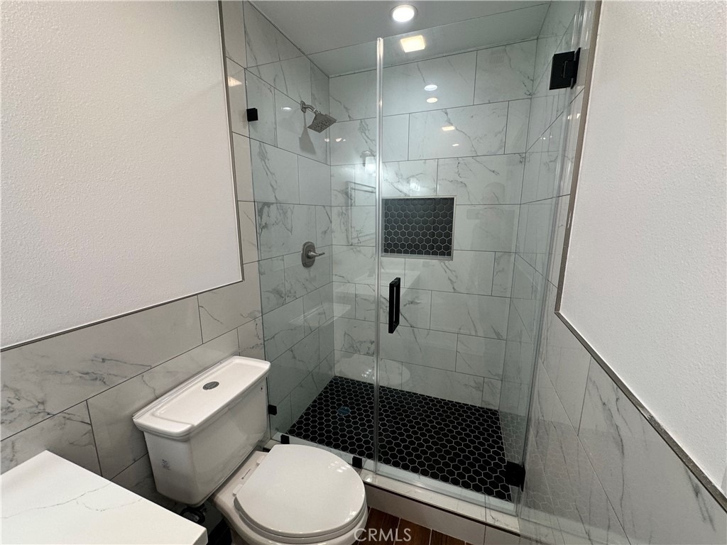 1318 W 131st - Photo 9
