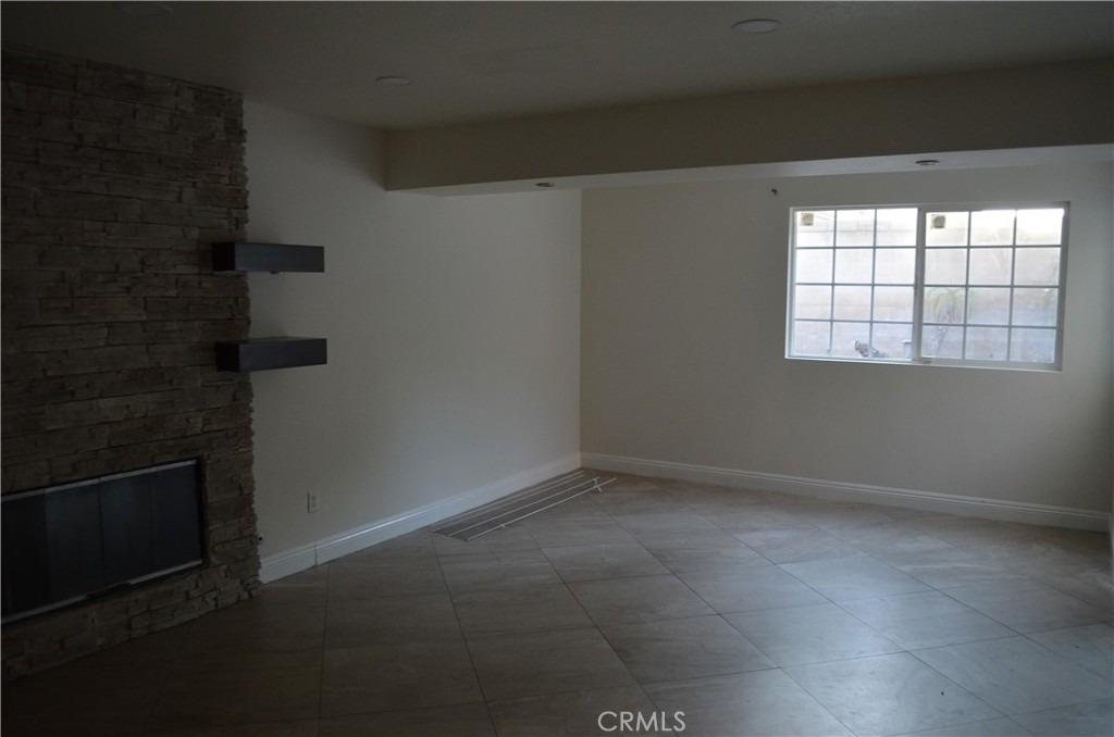7480 Addison - Photo 14