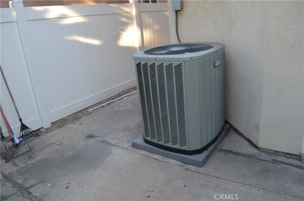 7480 Addison - Photo 9