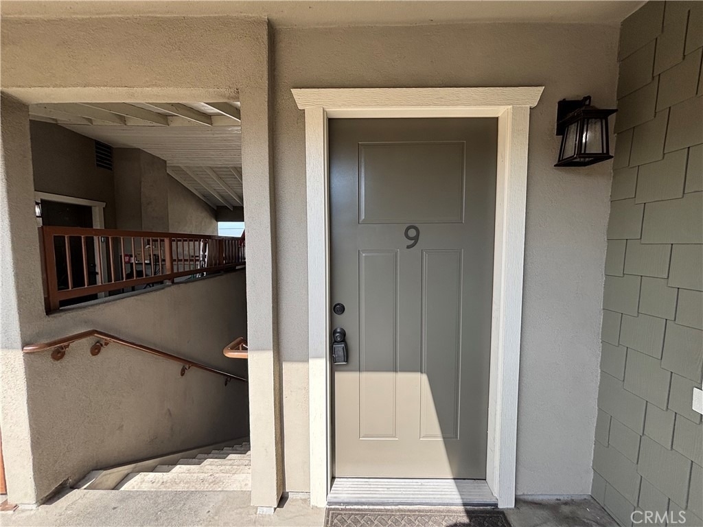 657 Scott Place - Photo 3