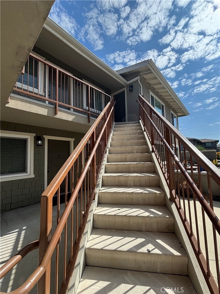 657 Scott Place - Photo 2