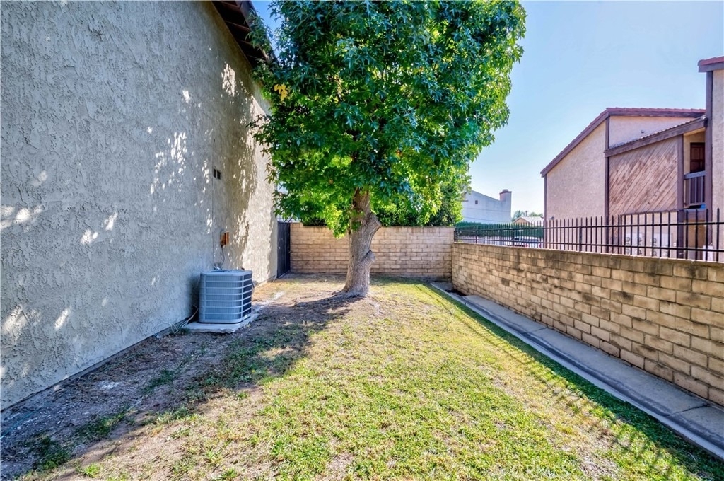 918 Huntington Dr - Photo 15