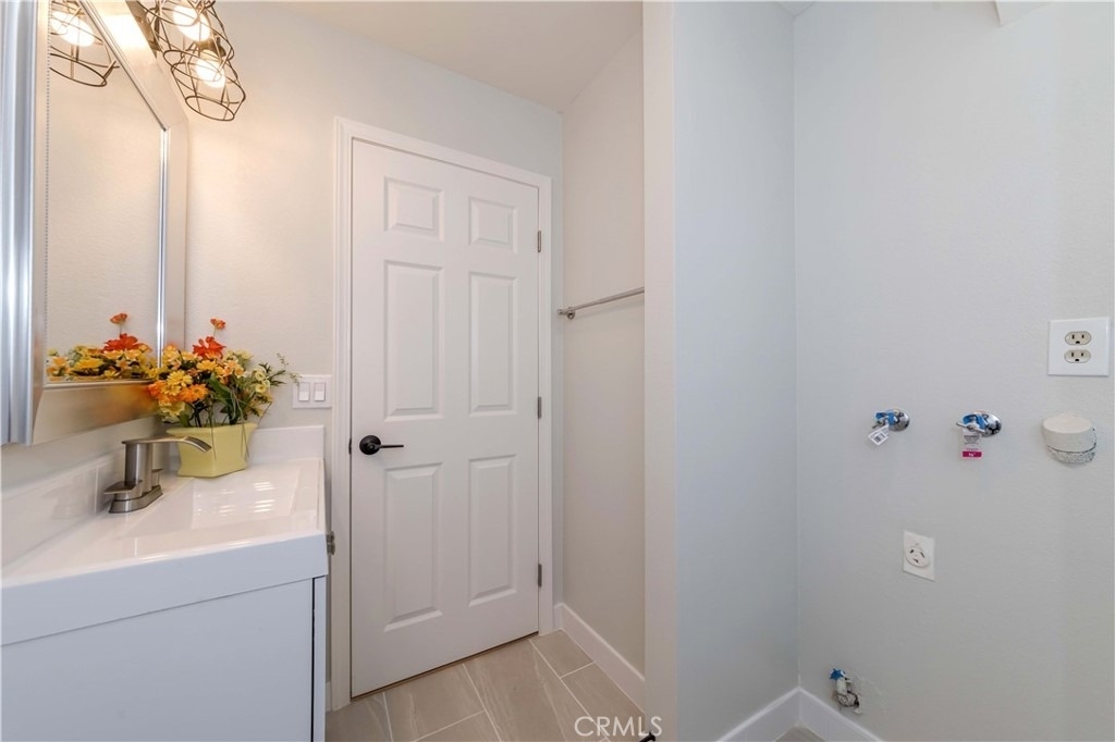 918 Huntington Dr - Photo 5