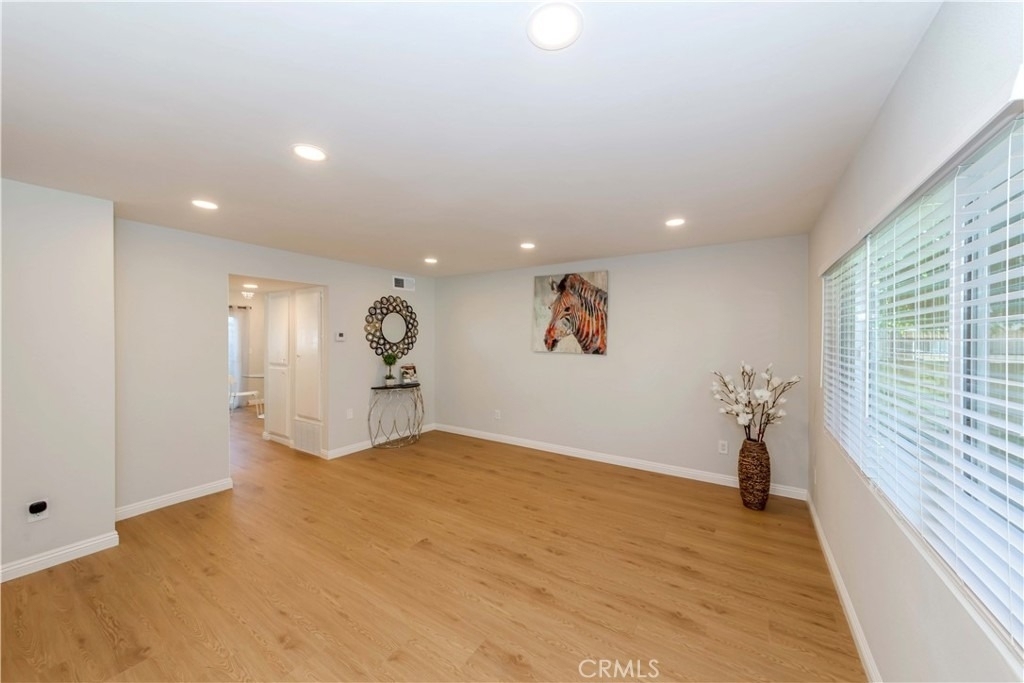 918 Huntington Dr - Photo 0