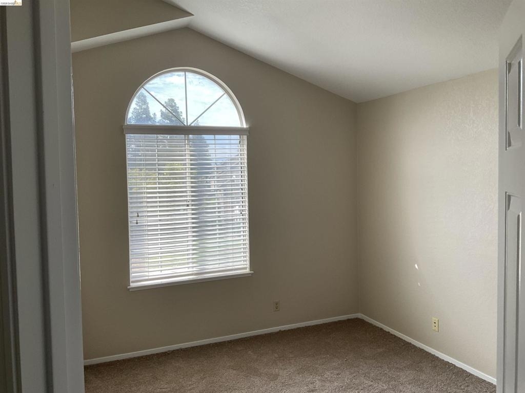 1020 Bellflower Street - Photo 9