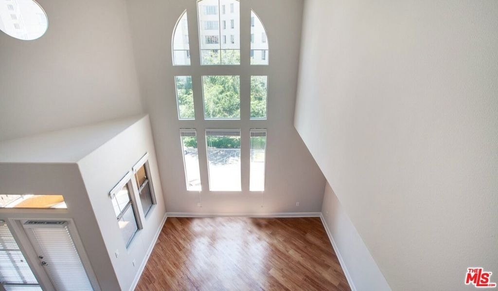 348 S Hauser Boulevard - Photo 0