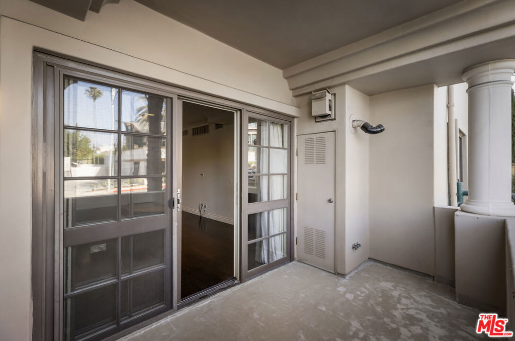 851 N San Vicente Boulevard - Photo 7