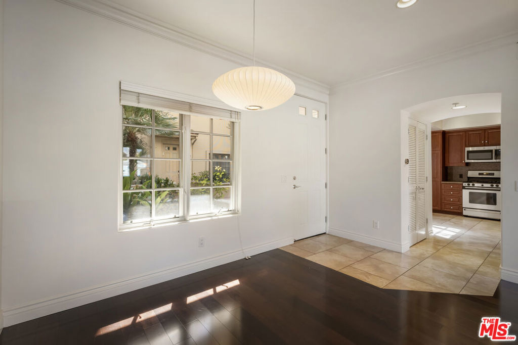 851 N San Vicente Boulevard - Photo 8