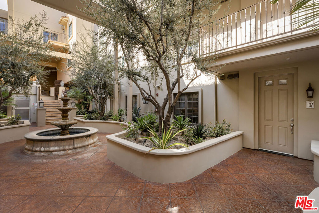 851 N San Vicente Boulevard - Photo 21
