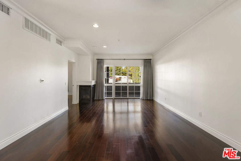 851 N San Vicente Boulevard - Photo 1