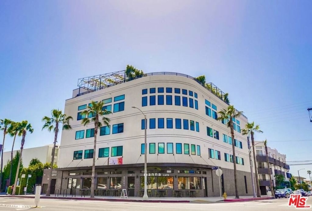 105 S Fairfax Avenue - Photo 1