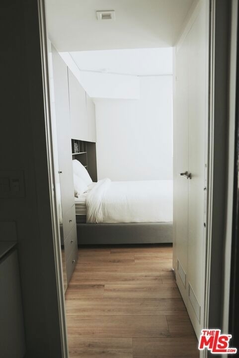 105 S Fairfax Avenue - Photo 11