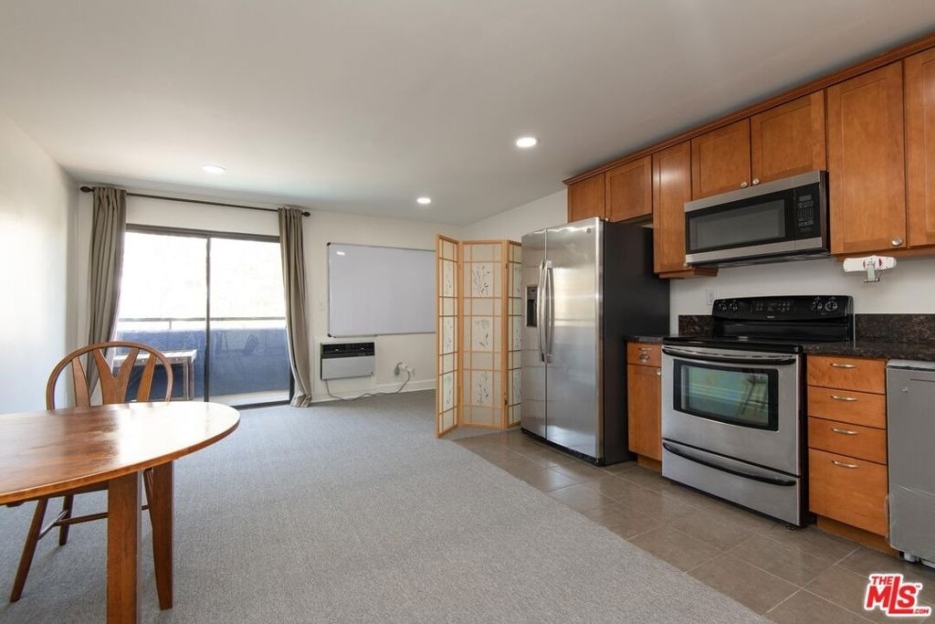 10982 Roebling Avenue - Photo 1