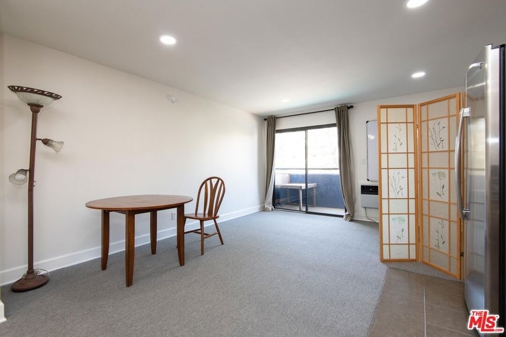 10982 Roebling Avenue - Photo 2