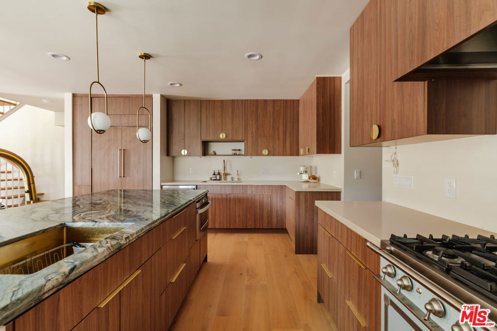 12220 Benmore Terrace - Photo 10