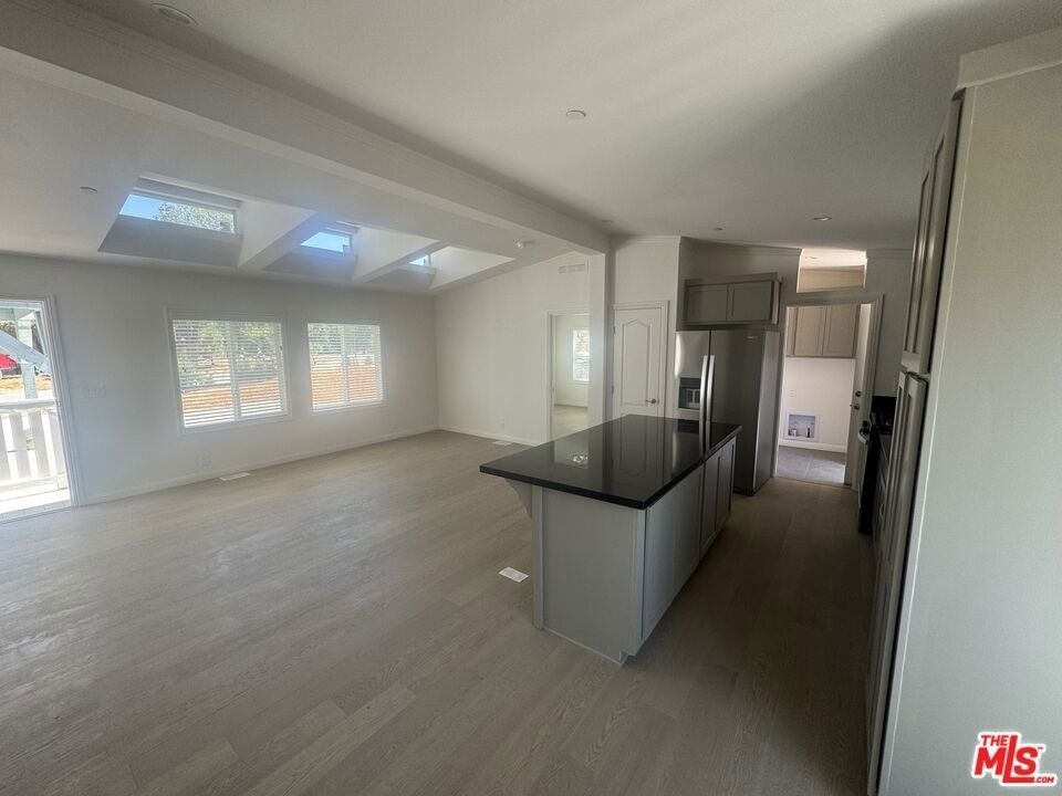1336 La Crescenta Drive - Photo 9